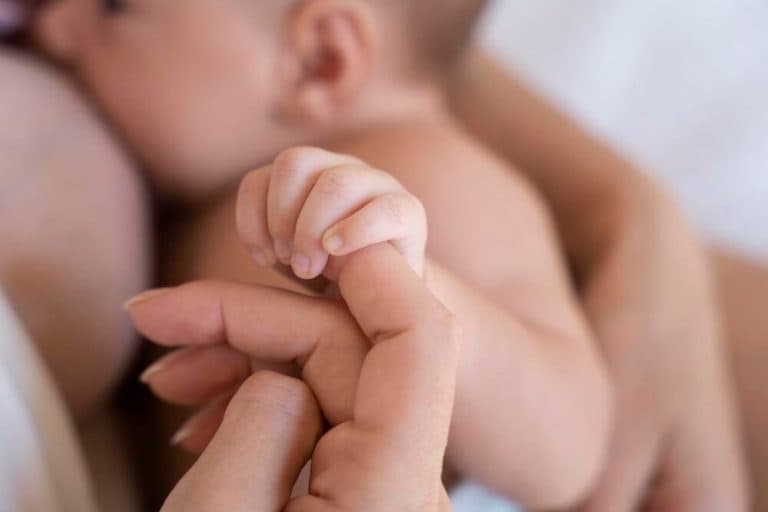 60 % de las muertes maternas ocurre en el posparto: lanzan programa gratuito para prevenirlas