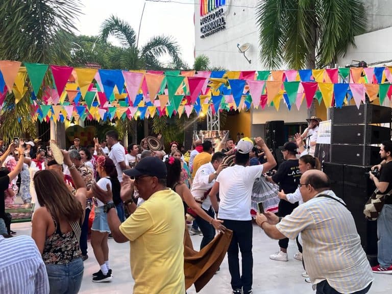 7 de febrero: vence plazo para pedir permisos de bailes y eventos del precarnaval y Carnaval