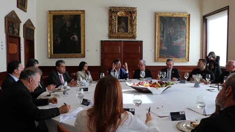 Ante Iglesia Católica: poderes públicos acuerdan rechazar todo tipo de violencia para resolver conflictos