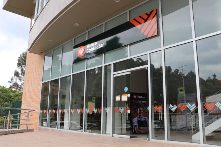 Clave en microfinanzas: Banco Contactar logra $1 billón en cartera