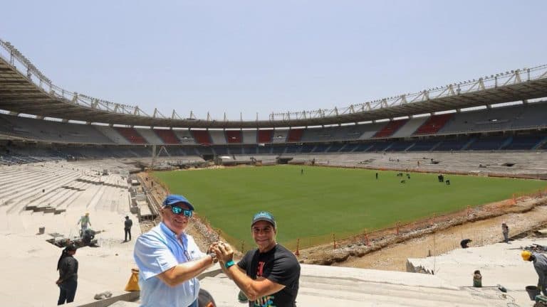 “Barranquilla iguala estándares del fútbol mundial”: Jesurún recorre el Metropolitano con el alcalde Char