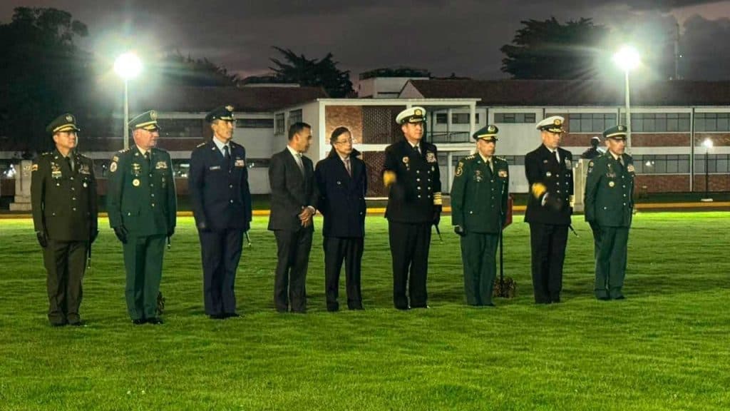 Ceremonia de ascensos y reconocimiento de la nueva cúpula de Fuerzas Militares y Policía Nacional