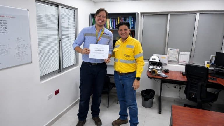 Cerrejón distingue a Luis Beltrán por su excelencia en análisis de fallas