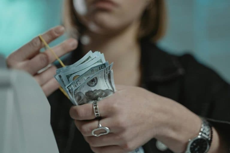 Cómo es la participación femenina en la economía ilegal