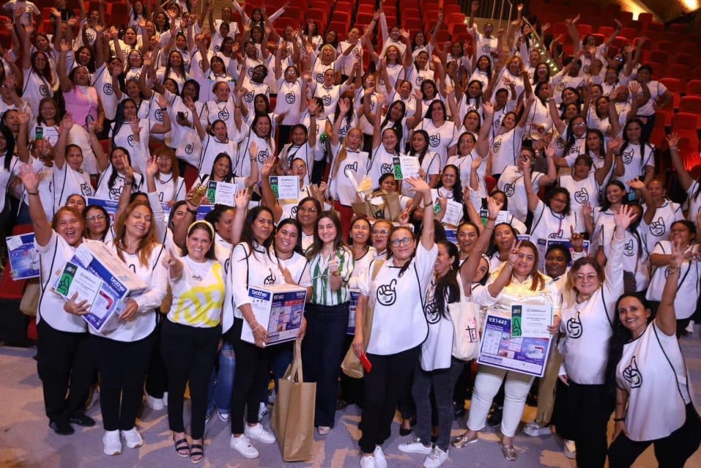 Con hilo y aguja 150 mujeres barranquilleras transforman su futuro