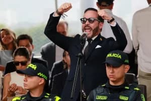 De la Espriella se posesiona este viernes en un país hundido en la tensión política y el acecho de la violencia
