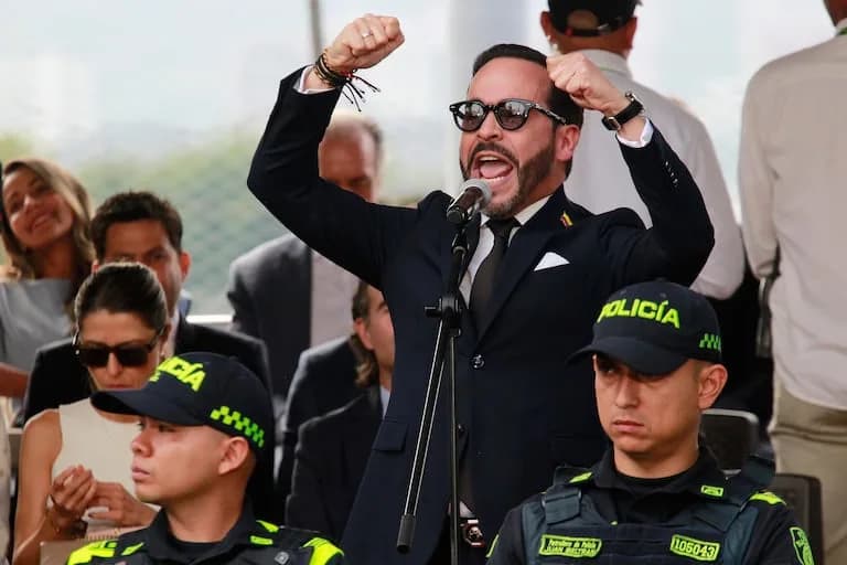 De la Espriella se posesiona este viernes en un país hundido en la tensión política y el acecho de la violencia