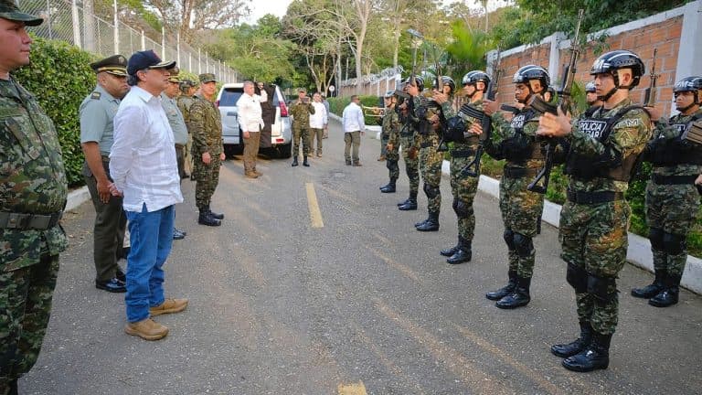“El cartel de Sinaloa es el actual jefe del Eln”: Petro