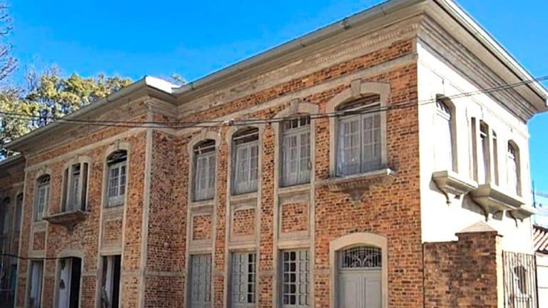 El Hospital San Juan de Dios cruza la acera de la crisis para su recuperación