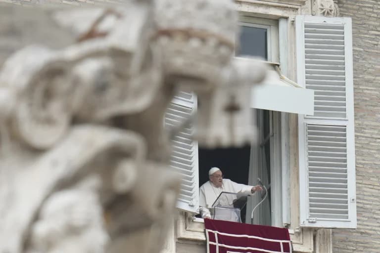 El papa nombra a la primera mujer al frente de importante oficina del Vaticano