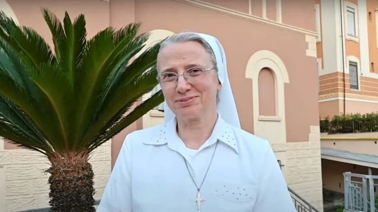 Ella es Simona Brambilla, la primera mujer en la historia que tendrá el cargo de prefecta en el Vaticano