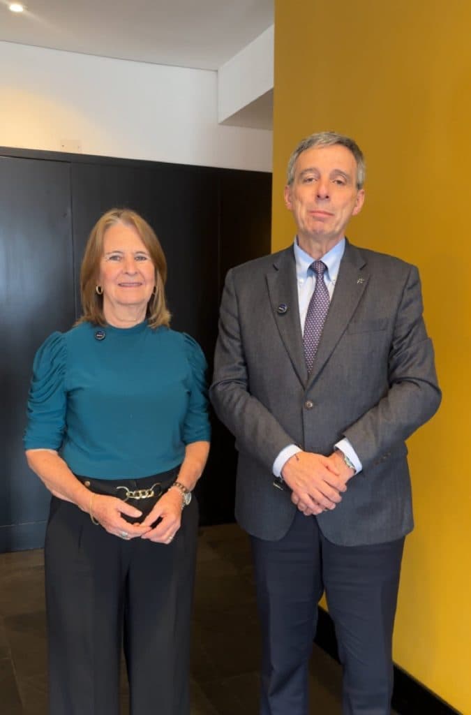 Gobierno electo recibe agenda de propuestas para el sector microfinanciero