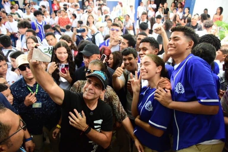 “¡Hemos tenido un año de transformación educativa para Barranquilla! : alcalde Char
