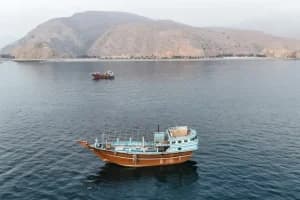 Irán vuelve a cerrar el estrecho de Ormuz, mientras EEUU lanza nuevos ataques