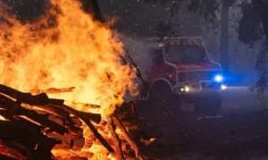 Más de 220.000 evacuados en Francia por un incendio forestal gigantesco