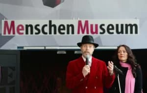 Muere Gunther von Hagens, el polémico anatomista alemán que exhibía cadáveres