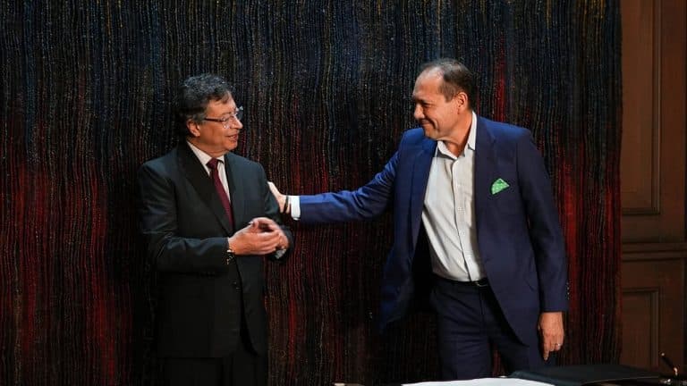 Petro le pide a Sanguino que desde Mintrabajo haga acuerdos con fondos de pensiones sobre la reforma