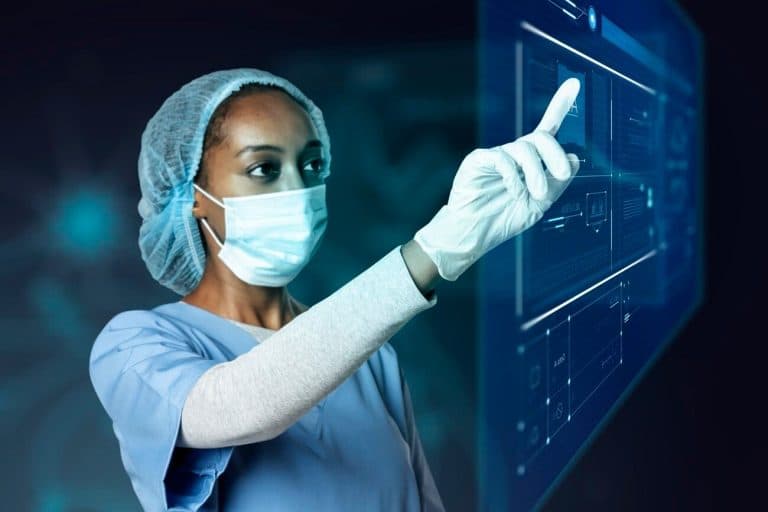 ¿Por qué las EPS piden más plata mientras se deteriora la atención en salud y no crece la infraestructura?