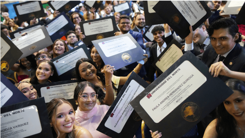 Una nueva generación de la salud inicia su camino profesional