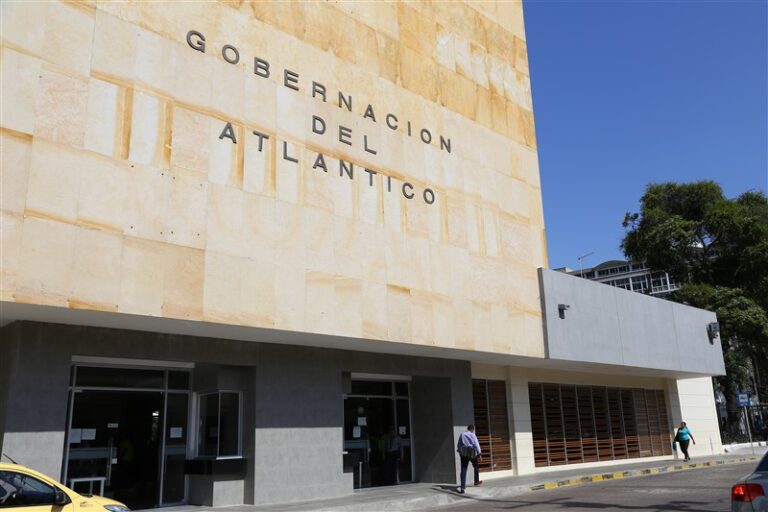 Sindicatos denuncian que Gobernación quiere llenar cargos provisionales mediante concurso ilegal en Atlántico Sindicatos denuncian que Gobernación quiere llenar cargos provisionales mediante concurso ilegal en Atlántico