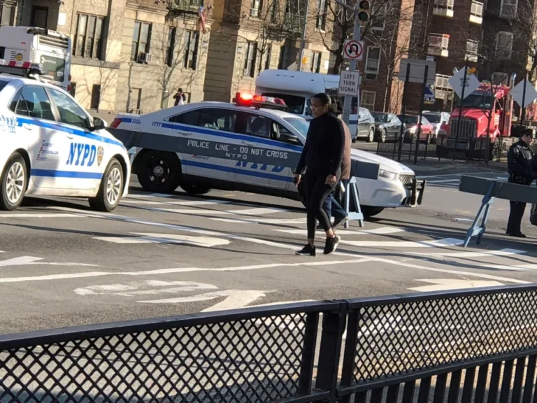 La mataron a quemarropa mientras paseaba a su bebé