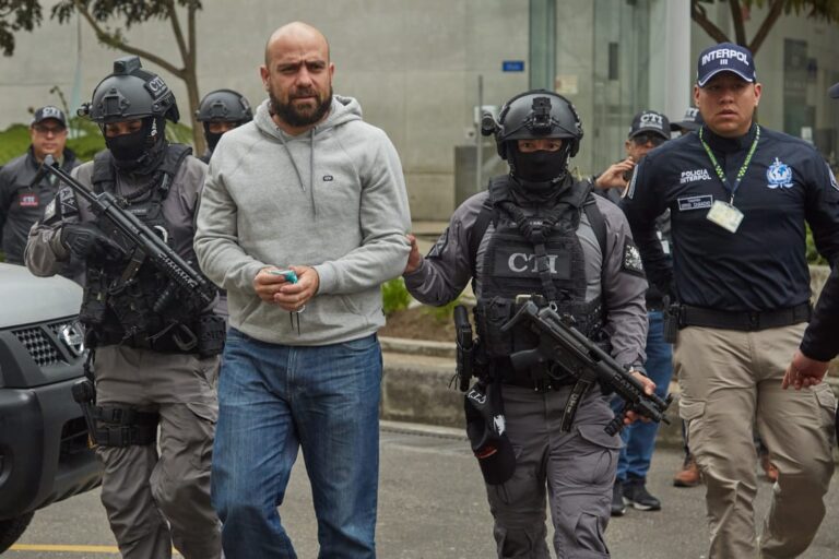 29 años de cárcel al Coronel asesino de tres jóvenes