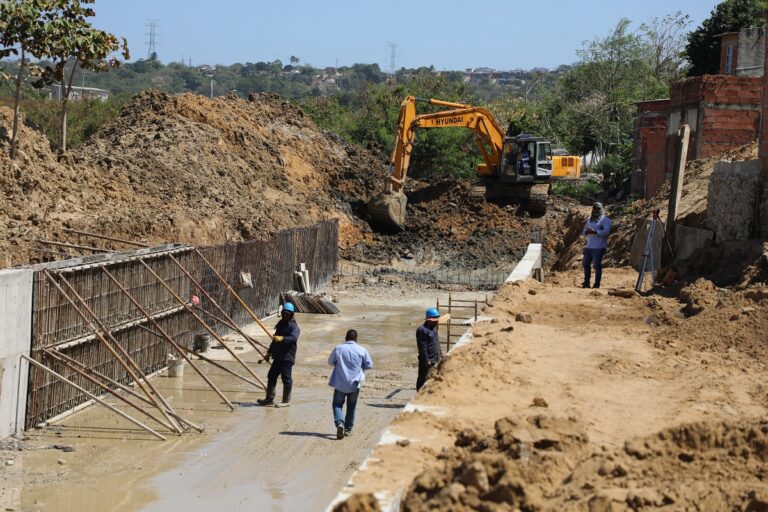Barranquilla sigue su lucha contra los arroyos