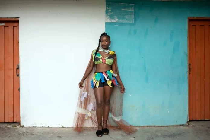 JOVEN QUINAMAYO COLOMBIA