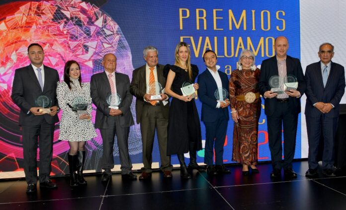 PREMIO EVALUAMOS