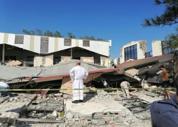 10 muertos al caer techo de una iglesia
