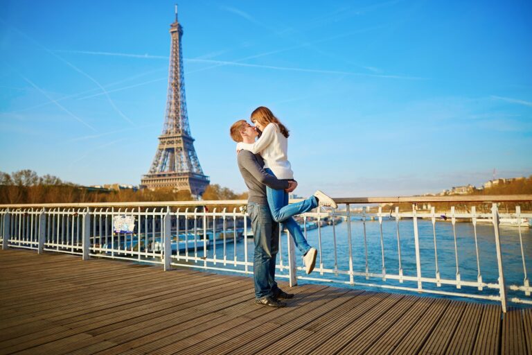 13 de abril, Día Internacional del Beso: 5 destinos ideales para celebrar 13 de abril, Día Internacional del Beso: 5 destinos ideales para celebrar