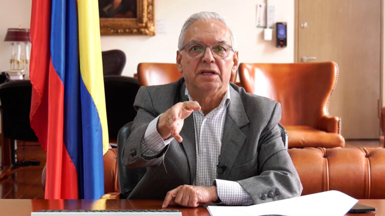 Bloqueos de camioneros son más inflacionarios que el alza del diesel: Minhacienda Bloqueos de camioneros son más inflacionarios que el alza del diesel: Minhacienda