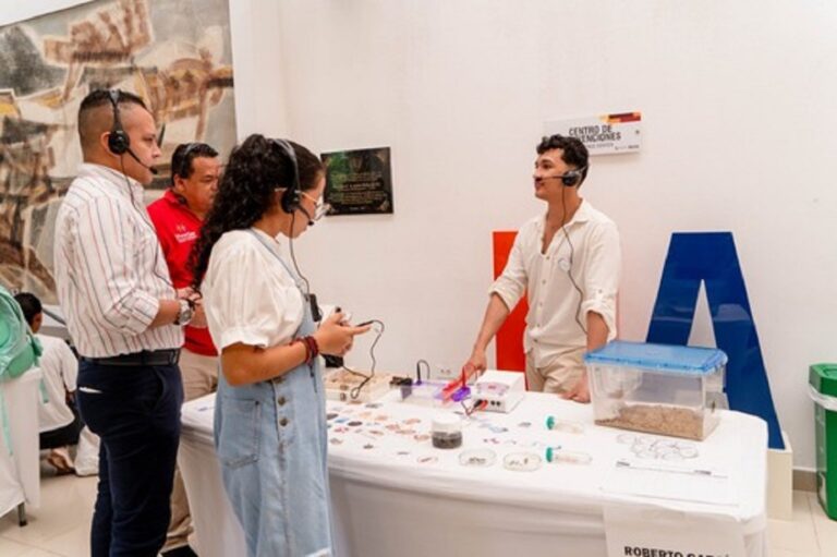 Tecnología avanzada en Uniatlántico para estudiantes con discapacidad auditiva