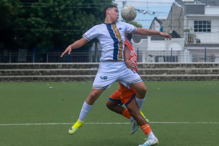 Simón Bolívar y Uniatlántico ganan al iniciar Torneo Universitario Simón Bolívar y Uniatlántico ganan al iniciar Torneo Universitario