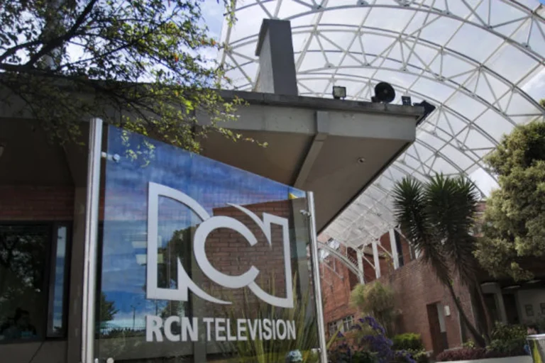 La CRC abre investigación y formula cargos contra RCN Televisión S.A. La CRC abre investigación y formula cargos contra RCN Televisión S.A.