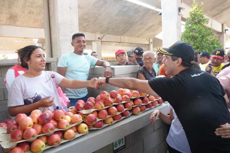 ¡Barranquilla es líder nacional en confianza del consumidor!: alcalde Char ¡Barranquilla es líder nacional en confianza del consumidor!: alcalde Char