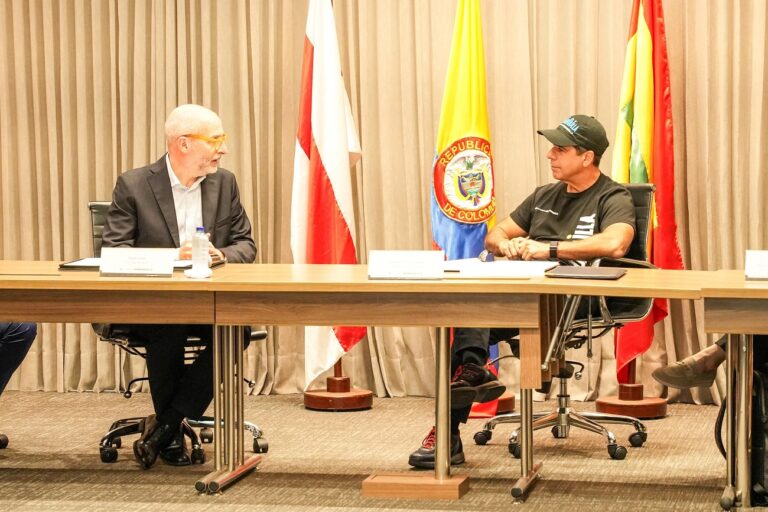 Barranquilla vuela hacia un mejor futuro en la industria aeronáutica: alcalde Char