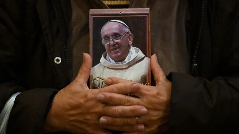 “Siempre del lado de los vulnerables”: el mundo reacciona a la muerte del papa Francisco “Siempre del lado de los vulnerables”: el mundo reacciona a la muerte del papa Francisco