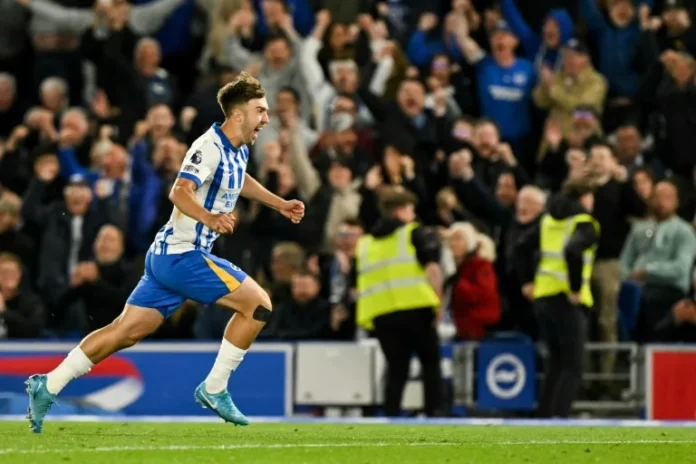 El Brighton remonta al campeón Liverpool