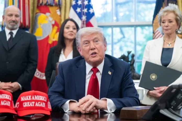 TRUMP CONTRA HARVARD