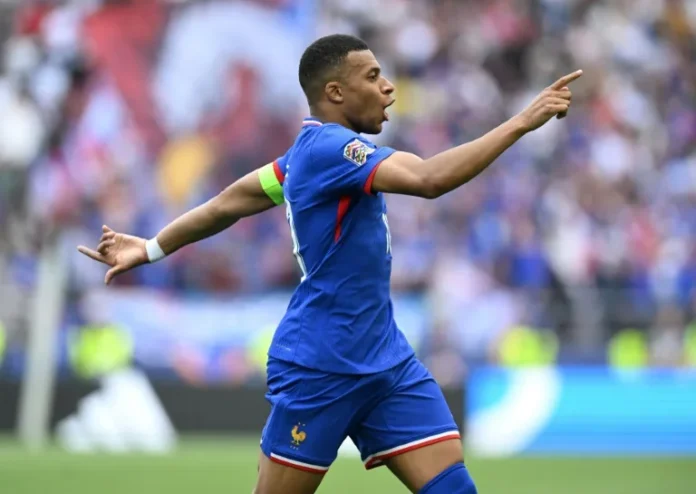Mbappé consuela a Francia