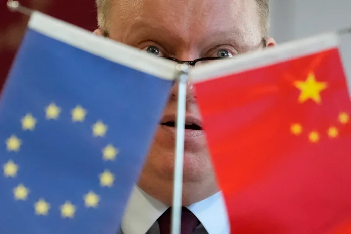 China toma represalias contra la UE