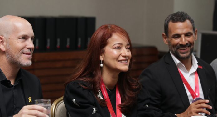 Foto Check Point Engage Bogotá Izq a der Jony Fischbein, Sandra Díaz y Antonio Amador