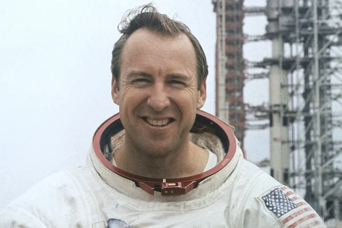 james lovell astronauta