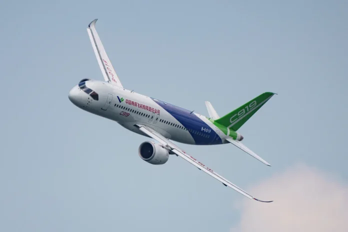 AVION COMAC CHINO