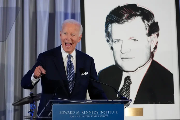 Biden advierte sobre días oscuros para EEUU