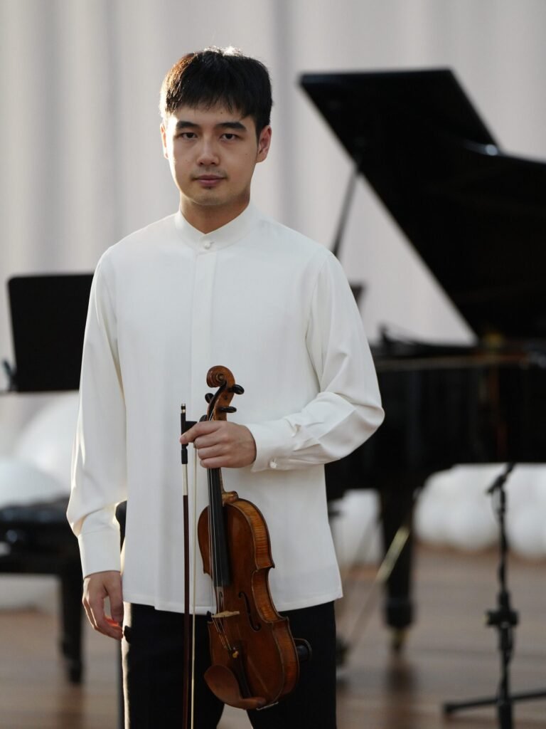 Ruifeng Lin, de China, ganó el primer lugar del Concurso Internacional de Violín Ciudad de Bogotá
