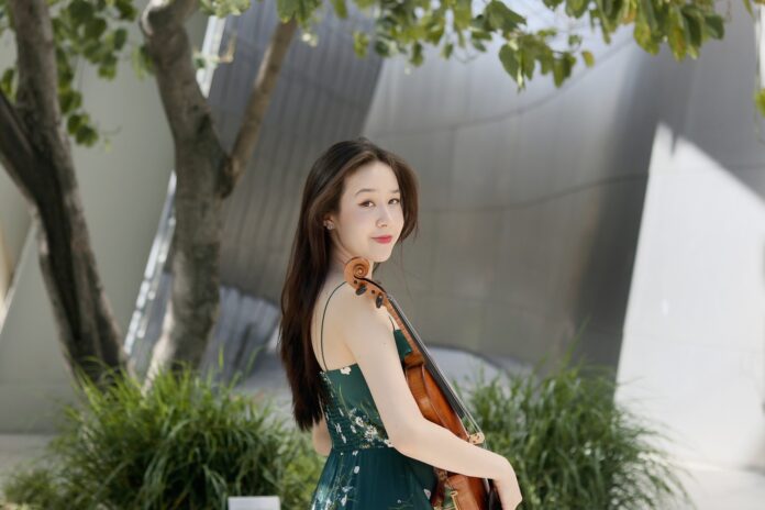 USA Anais Christabel Feller 2