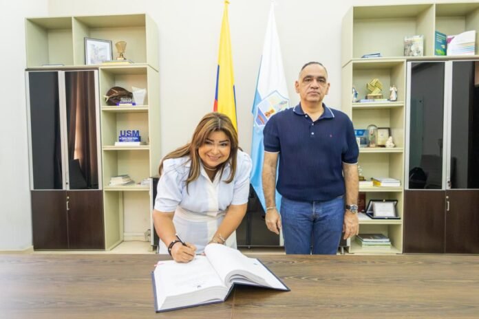 ¡Nueva gerente de Ciudad! Alcalde Pinedo posesiona a Silvana Correa