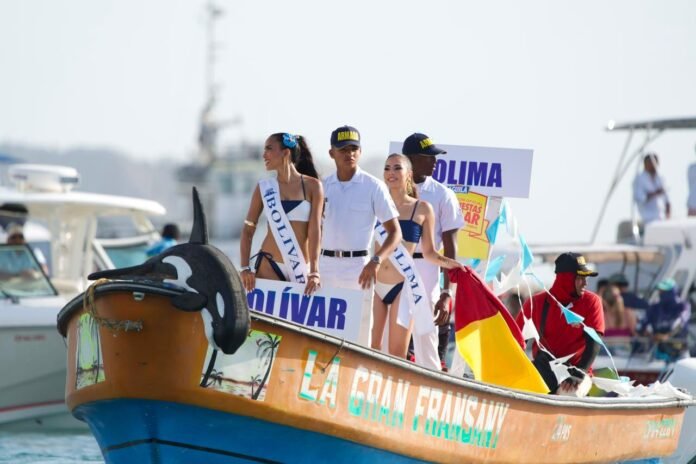 Capitanas nacionales y distritales deleitaron en espectacular Desfile de Balleneras (2)